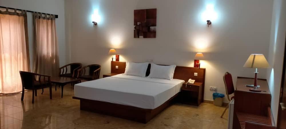 Hôtel Marbella Lomé Exteriör bild