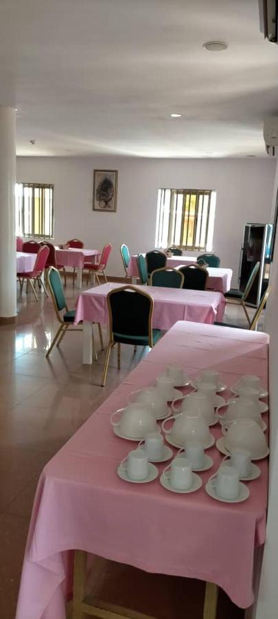 Hôtel Marbella Lomé Exteriör bild