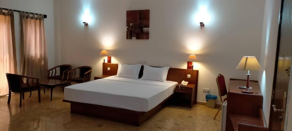 Hôtel Marbella Lomé Exteriör bild