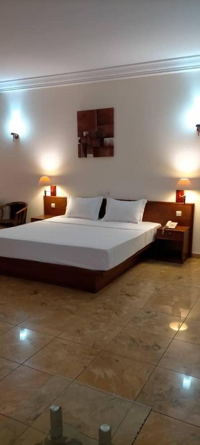 Hôtel Marbella Lomé Exteriör bild