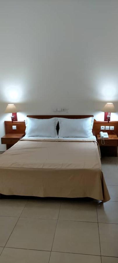 Hôtel Marbella Lomé Exteriör bild