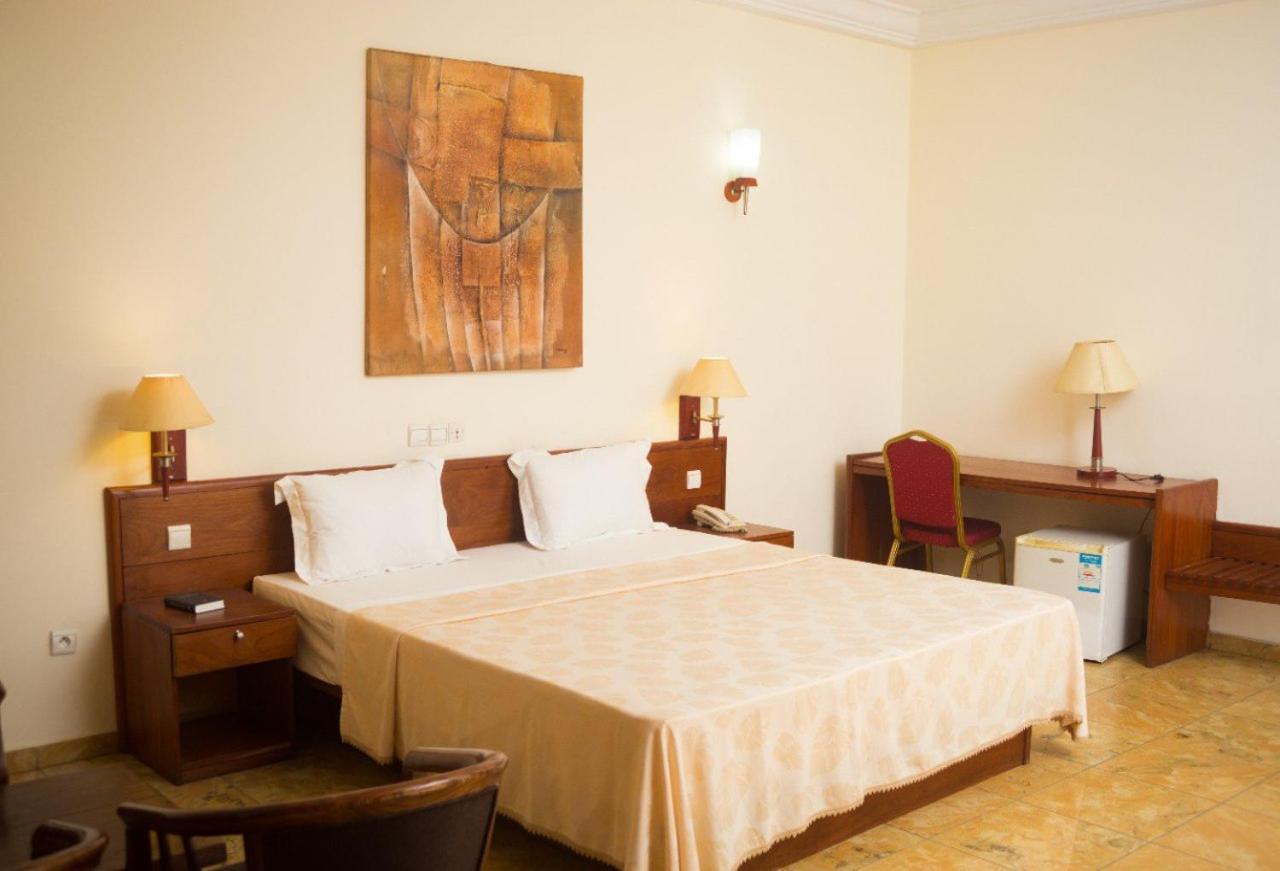 Hôtel Marbella Lomé Exteriör bild